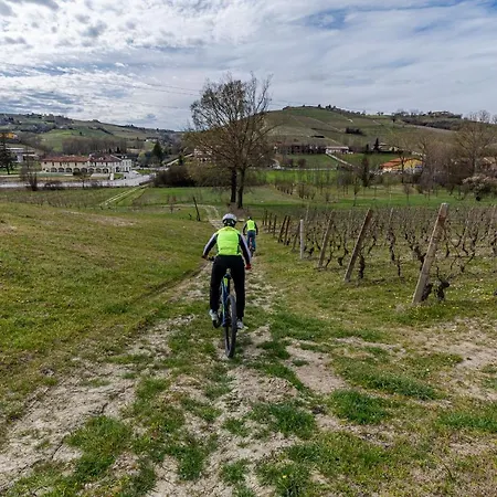 L'aja Della Mirusina - Piedmont Monferrato Langhe Resort Canelli