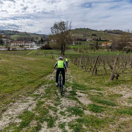L'aja Della Mirusina - Piedmont Monferrato Langhe Resort Canelli